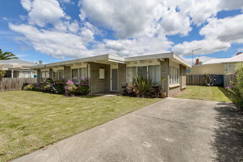 Wander On Bulmer - Accommodation in Bendigo 0