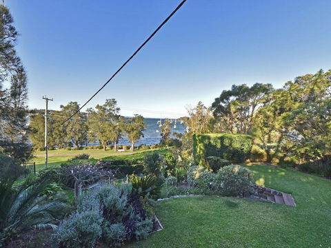 Wangi Waterfront Delight 4br Waterfront Reserve Home - Accommodation in Bendigo 3