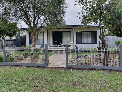 Ward Street Holiday House - Accommodation in Bendigo 2