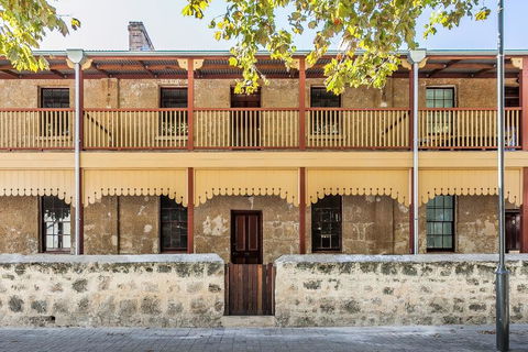 Warders Cottage: Iconic Cottage In The Heart Of Freo - Accommodation in Bendigo 0