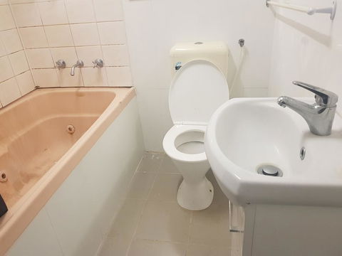 Warm Friendly Family Environment In Braybrook - Accommodation in Bendigo 1