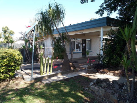 Warren Motor Inn - Accommodation in Bendigo 2