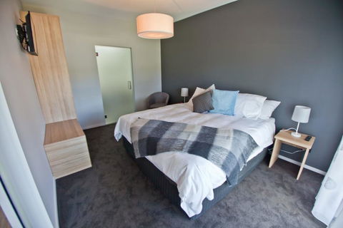 Waterfront Apartments - Accommodation in Bendigo 3