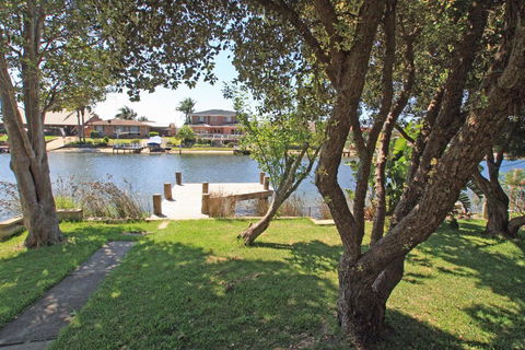 Waterfront Delight On Cater - Accommodation in Bendigo 0