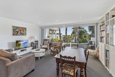 Waterfront Resort Living With Space For The Family - Accommodation in Bendigo 0