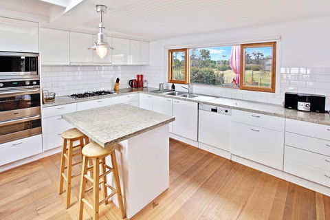 Waterfront Sanctuary - Raymond Island Getaway - Accommodation in Bendigo 3