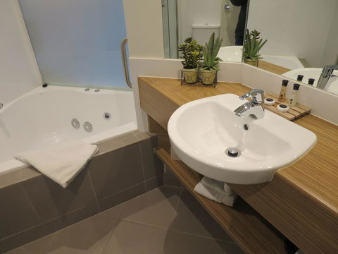 Waterfront@Waves - Accommodation in Bendigo 1