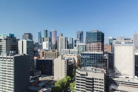 Plush 2BR CBD Apartment Near Southern Cross - Accommodation in Bendigo 8