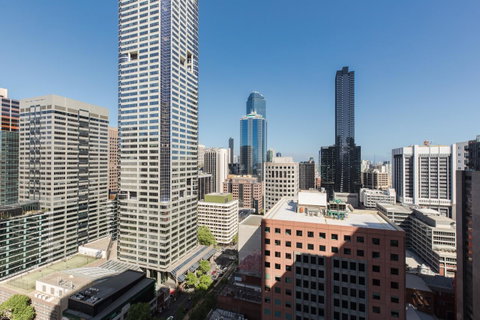 Plush 2BR CBD Apartment Near Southern Cross - Accommodation in Bendigo 3