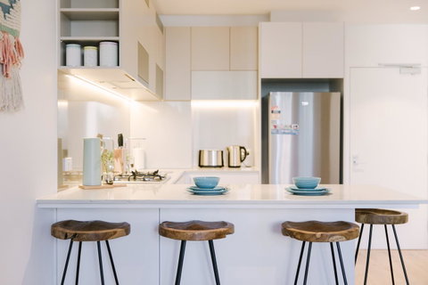 Plush 2BR CBD Apartment Near Southern Cross - Accommodation in Bendigo 2