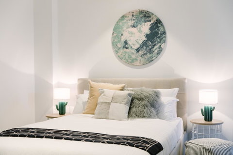 Plush 2BR CBD Apartment Near Southern Cross - Accommodation in Bendigo 13