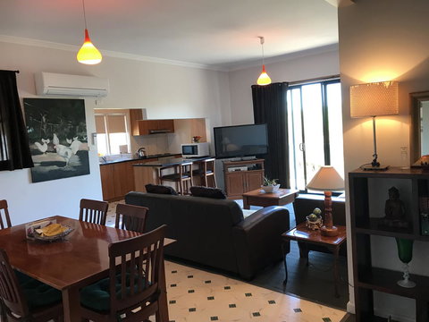 Hillâ€™s Creek Holiday Home - Accommodation in Bendigo 8