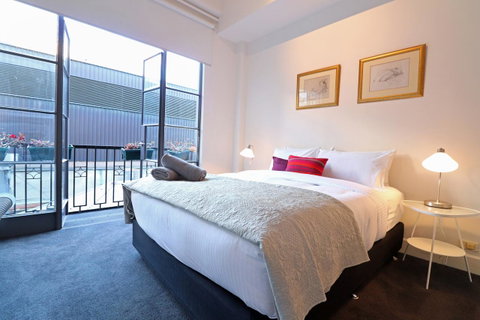 Majorca Magic On Flinders Lane - Rejuvenate Stays - Accommodation in Bendigo 12