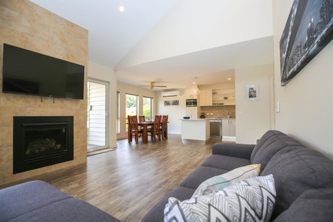 Amber Mist Villa Two - Accommodation in Bendigo 20
