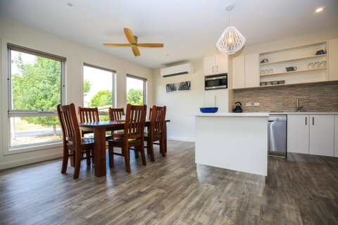 Amber Mist Villa Two - Accommodation in Bendigo 18