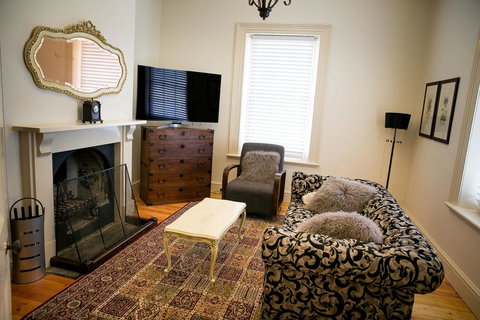 Cape Nelson Lighthouse - Accommodation in Bendigo 8