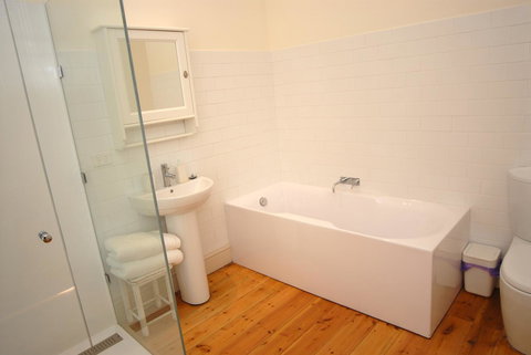 Cape Nelson Lighthouse - Accommodation in Bendigo 24