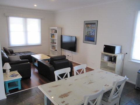 Cape Nelson Lighthouse - Accommodation in Bendigo 18