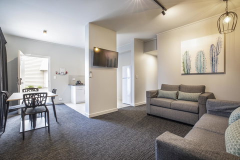 Nightcap At Excelsior Hotel - Accommodation in Bendigo 11