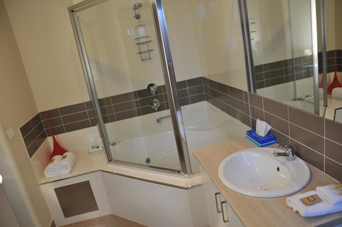 National Hotel Complex Bendigo - Accommodation in Bendigo 22