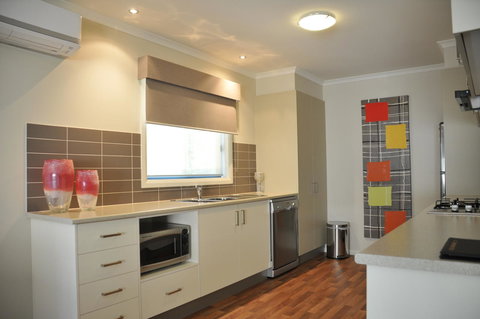 National Hotel Complex Bendigo - Accommodation in Bendigo 24