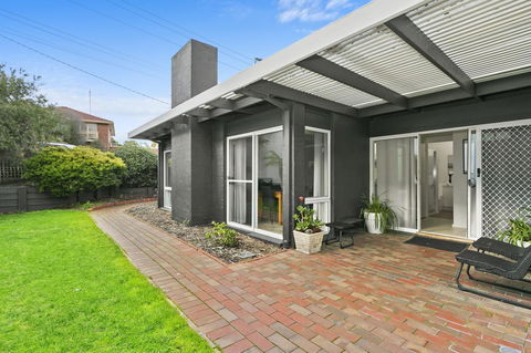 Mysa Anglesea Sleeps 7 WiFi SmartTV Cafes Shops - Accommodation in Bendigo 7