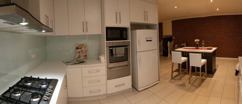 The Gallery Hours - Accommodation in Bendigo 12