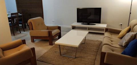 The Gallery Hours - Accommodation in Bendigo 9