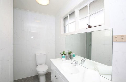 The Gallery Hours - Accommodation in Bendigo 5