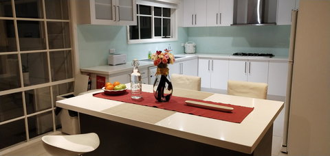 The Gallery Hours - Accommodation in Bendigo 13