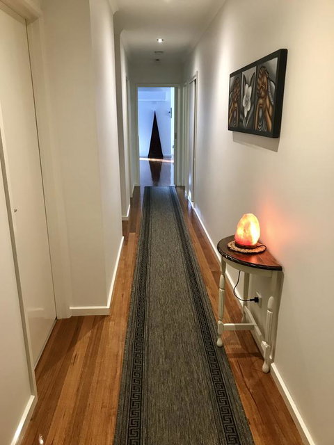 Black Lotus Townhouse - Accommodation in Bendigo 9