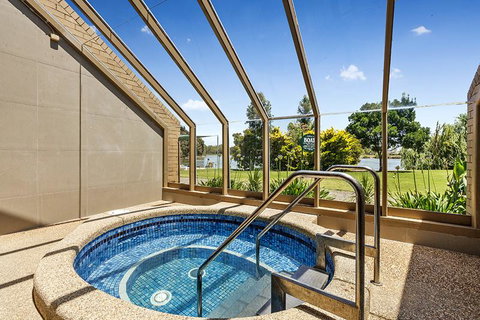 Lakeside Country Club - Accommodation in Bendigo 1