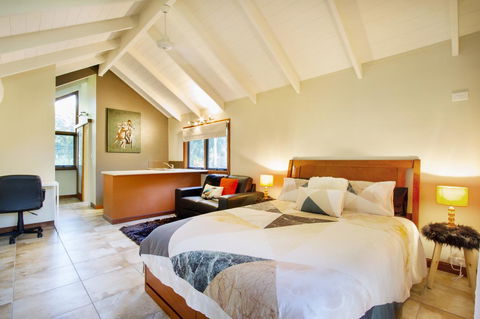 Airlie Beach Eco Cabins - Adults Only - Accommodation in Bendigo 13