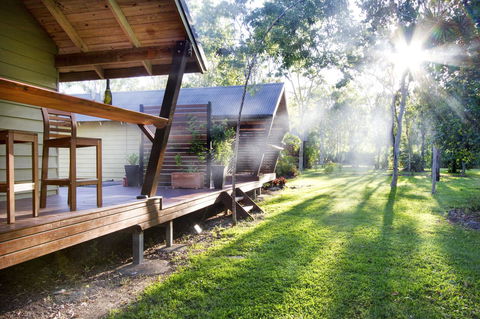 Airlie Beach Eco Cabins - Adults Only - Accommodation in Bendigo 0