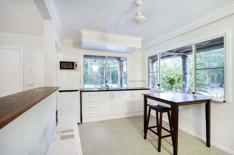 Airlie Beach Eco Cabins - Adults Only - Accommodation in Bendigo 37