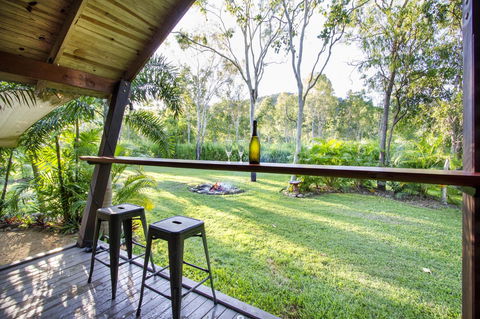 Airlie Beach Eco Cabins - Adults Only - Accommodation in Bendigo 2