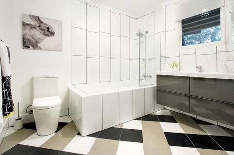 Airlie Beach Eco Cabins - Adults Only - Accommodation in Bendigo 34