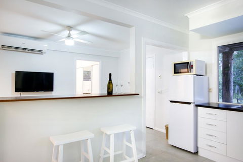 Airlie Beach Eco Cabins - Adults Only - Accommodation in Bendigo 8