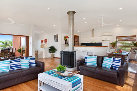 Jolly Roger's Beach House - Accommodation in Bendigo 2