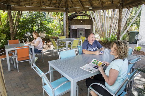 The Beach Motel Hervey Bay - Accommodation in Bendigo 11