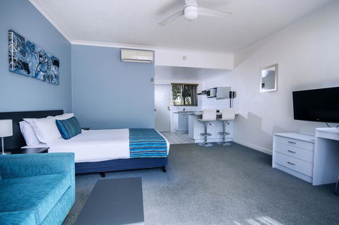 The Beach Motel Hervey Bay - Accommodation in Bendigo 9