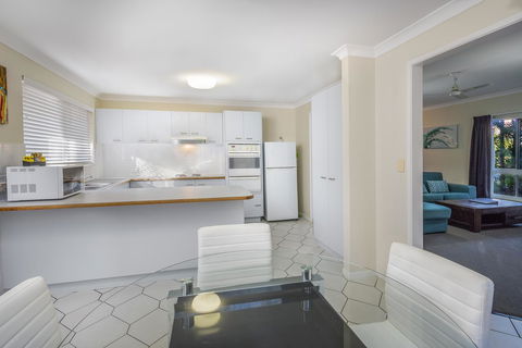The Beach Motel Hervey Bay - Accommodation in Bendigo 25