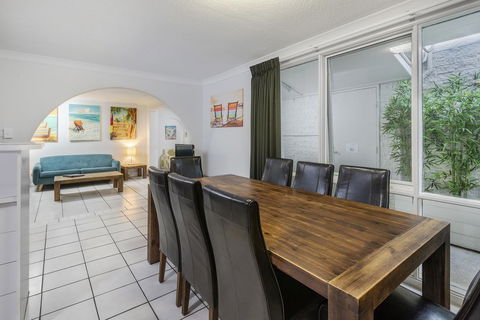 The Beach Motel Hervey Bay - Accommodation in Bendigo 22