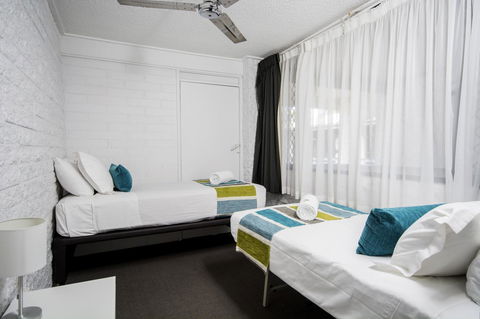 The Beach Motel Hervey Bay - Accommodation in Bendigo 30
