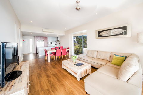 Whitsunday Reflections - Accommodation in Bendigo 15