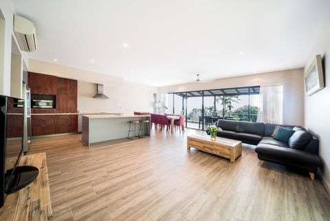 Whitsunday Reflections - Accommodation in Bendigo 10