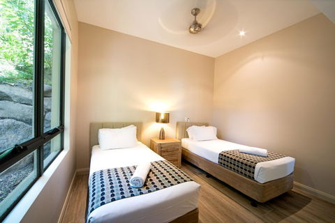 Whitsunday Reflections - Accommodation in Bendigo 5