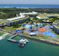 Sea World Resort  Water Park - Accommodation in Bendigo
