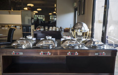 Emerald Maraboon Motor Inn - Accommodation in Bendigo 20