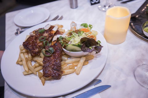 Emerald Maraboon Motor Inn - Accommodation in Bendigo 16